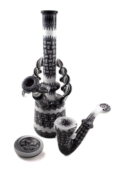 DCS | Black and White Bong and Pipe Set - Peace Pipe 420